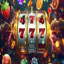Antarmuka taruhan Lightning Dice menampilkan pilihan total, angka spesifik, dan kombinasi dengan tabel pembayaran